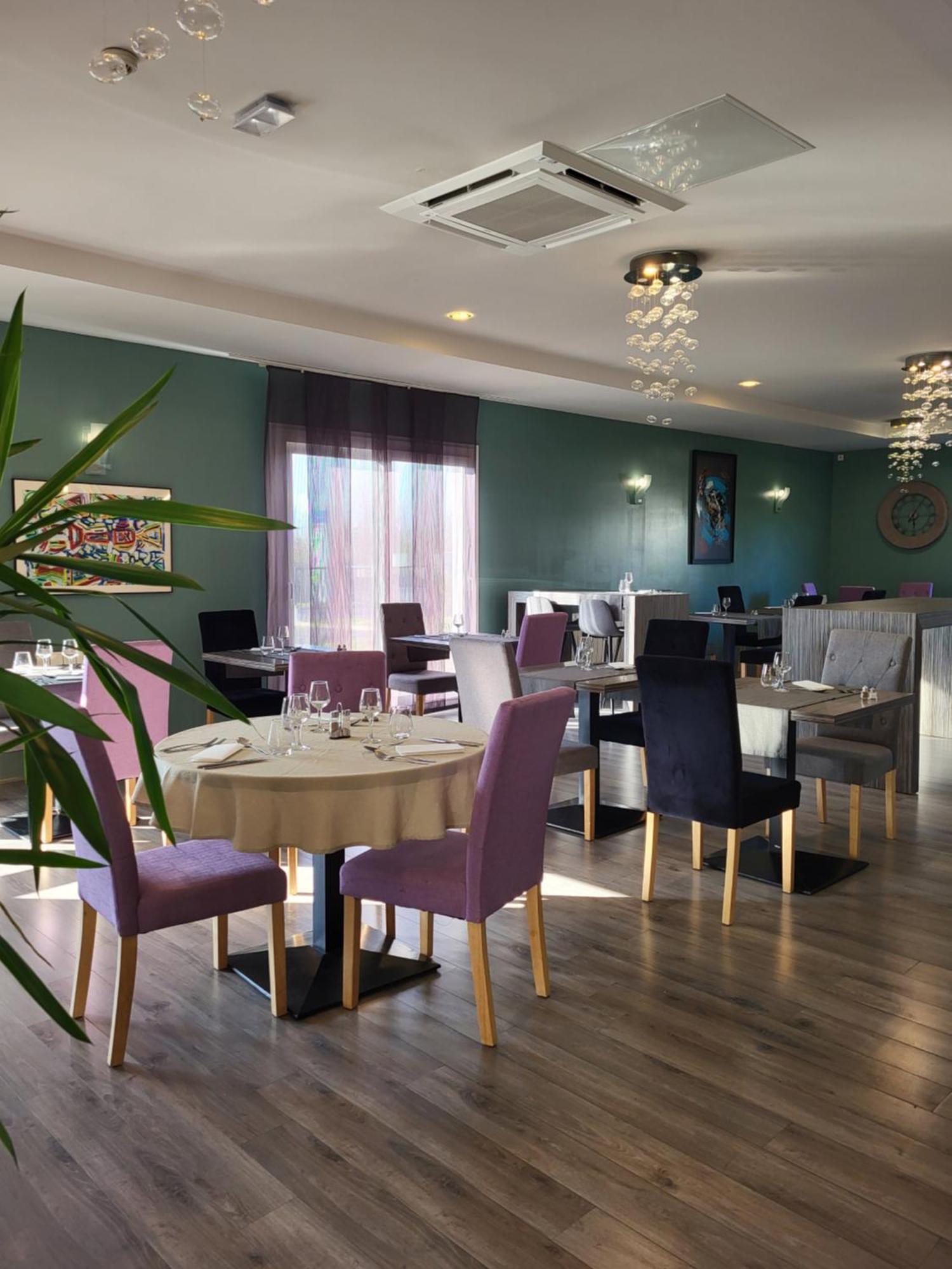 The Originals City, Hotel La Terrasse, Tours Nord Exterior photo
