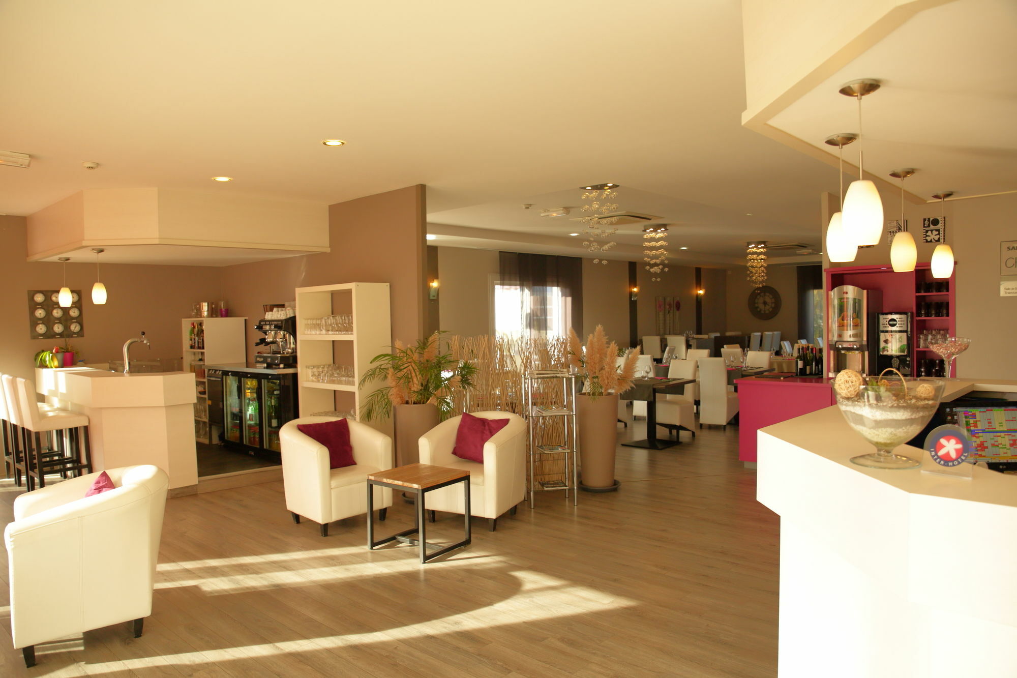 The Originals City, Hotel La Terrasse, Tours Nord Exterior photo